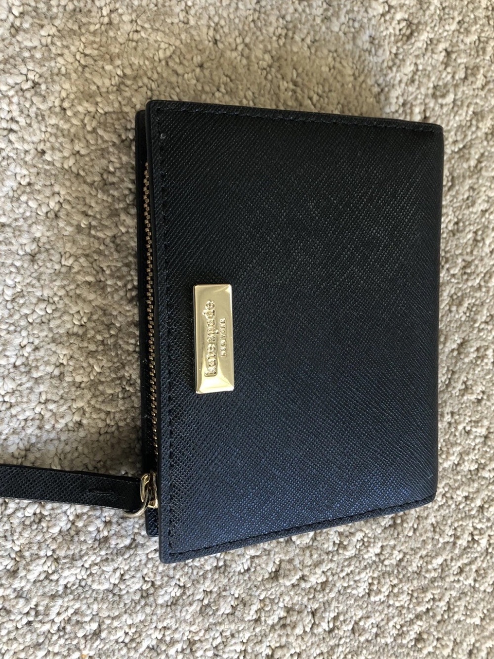 Kate Spade Small Shawn Laurel Way Leather Wallet *tag to show price* GUC